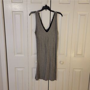 Grey/black women's sleeveless nightgown 